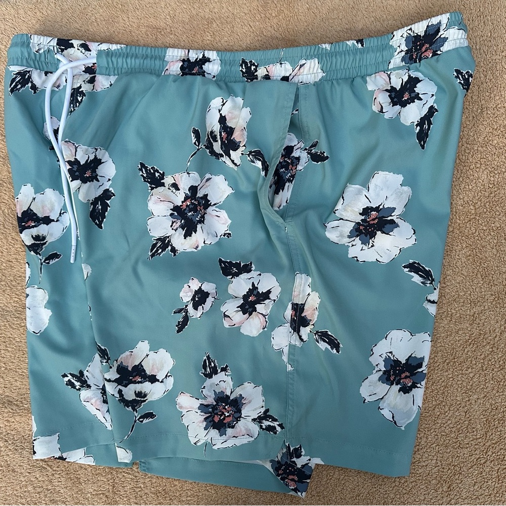 Abercrombie & Fitch Aqua and White Swim Trunks Floral Design XXL NWOT Never Worn - Picture 3 of 8